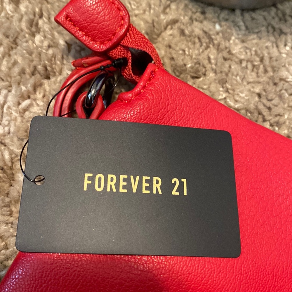 Forever 21 clutch